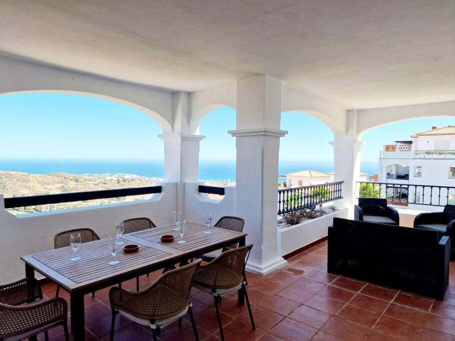 Las Palmeras Seaviews มิฮาส ภายนอก รูปภาพ